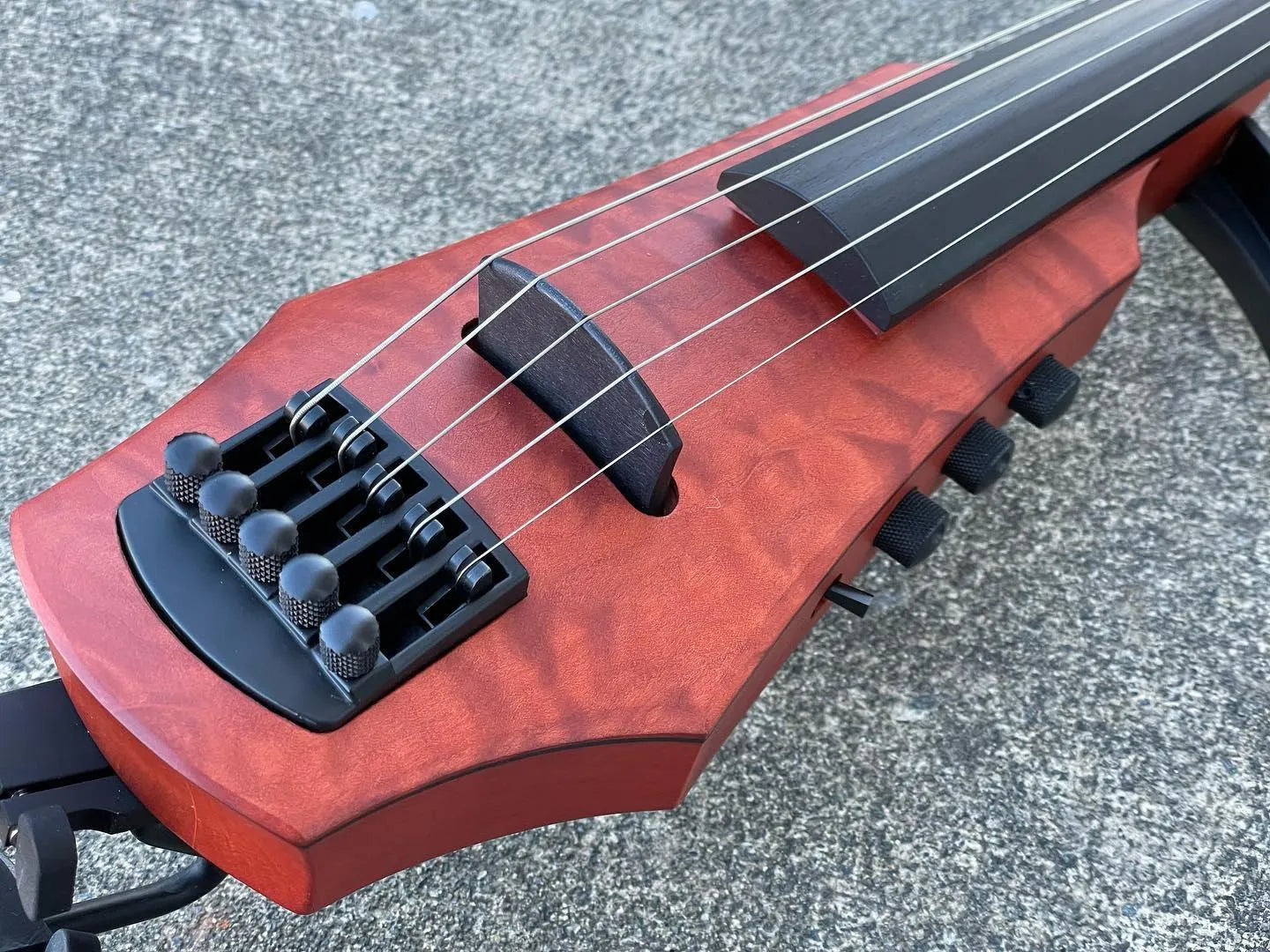 NS Design CR5 5-string electric violin, quilted maple top - Electric Violin Shop